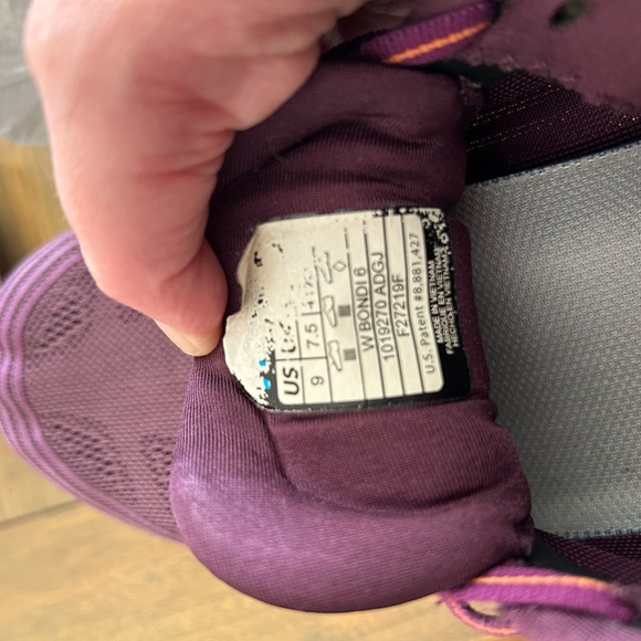 Hoka One One Women’s Running Shoe Size 9 - Picture 3 of 6